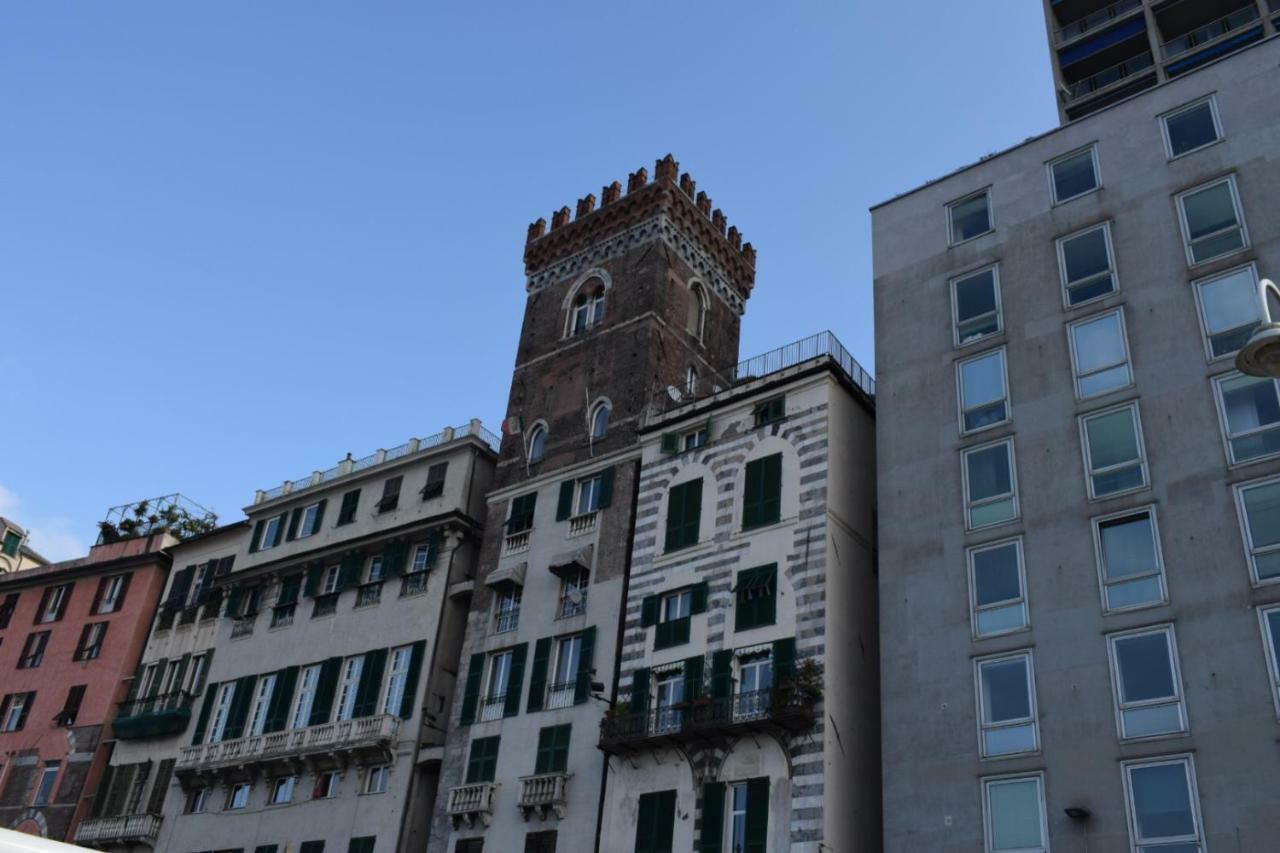 Old Port Apartment 4 Beds Genua Exterior foto