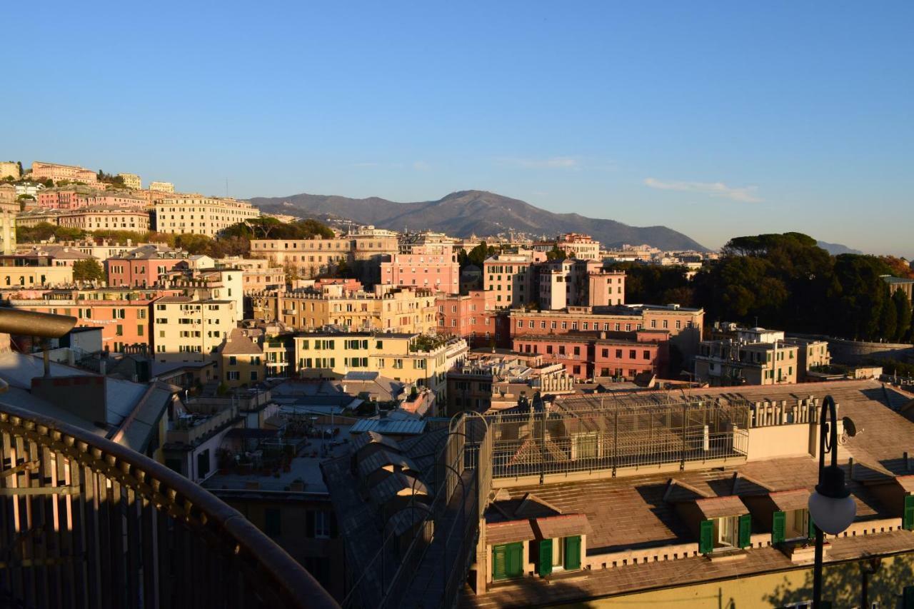 Old Port Apartment 4 Beds Genua Exterior foto