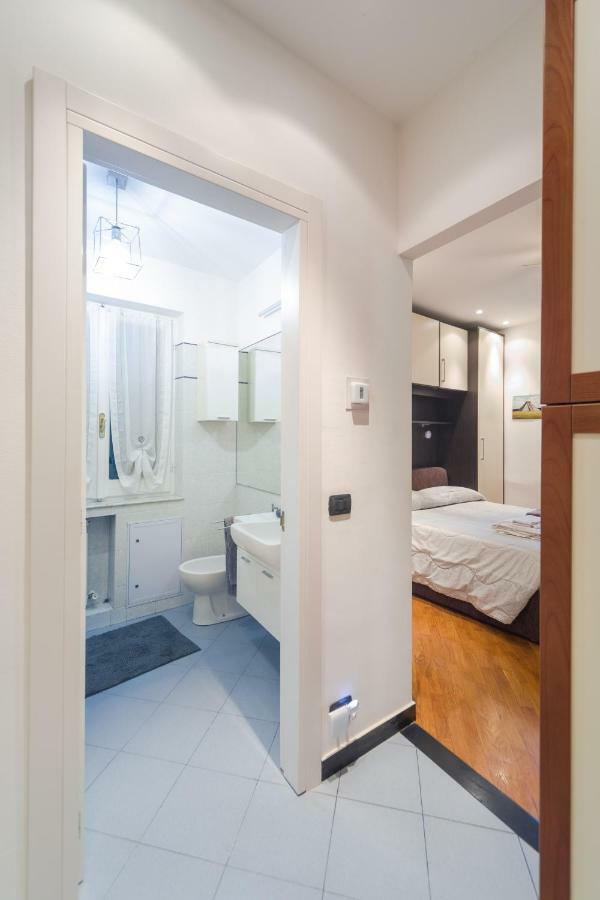 Old Port Apartment 4 Beds Genua Exterior foto