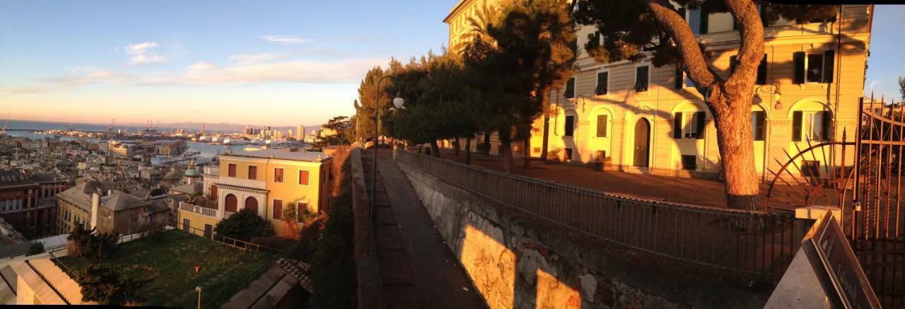 Old Port Apartment 4 Beds Genua Exterior foto